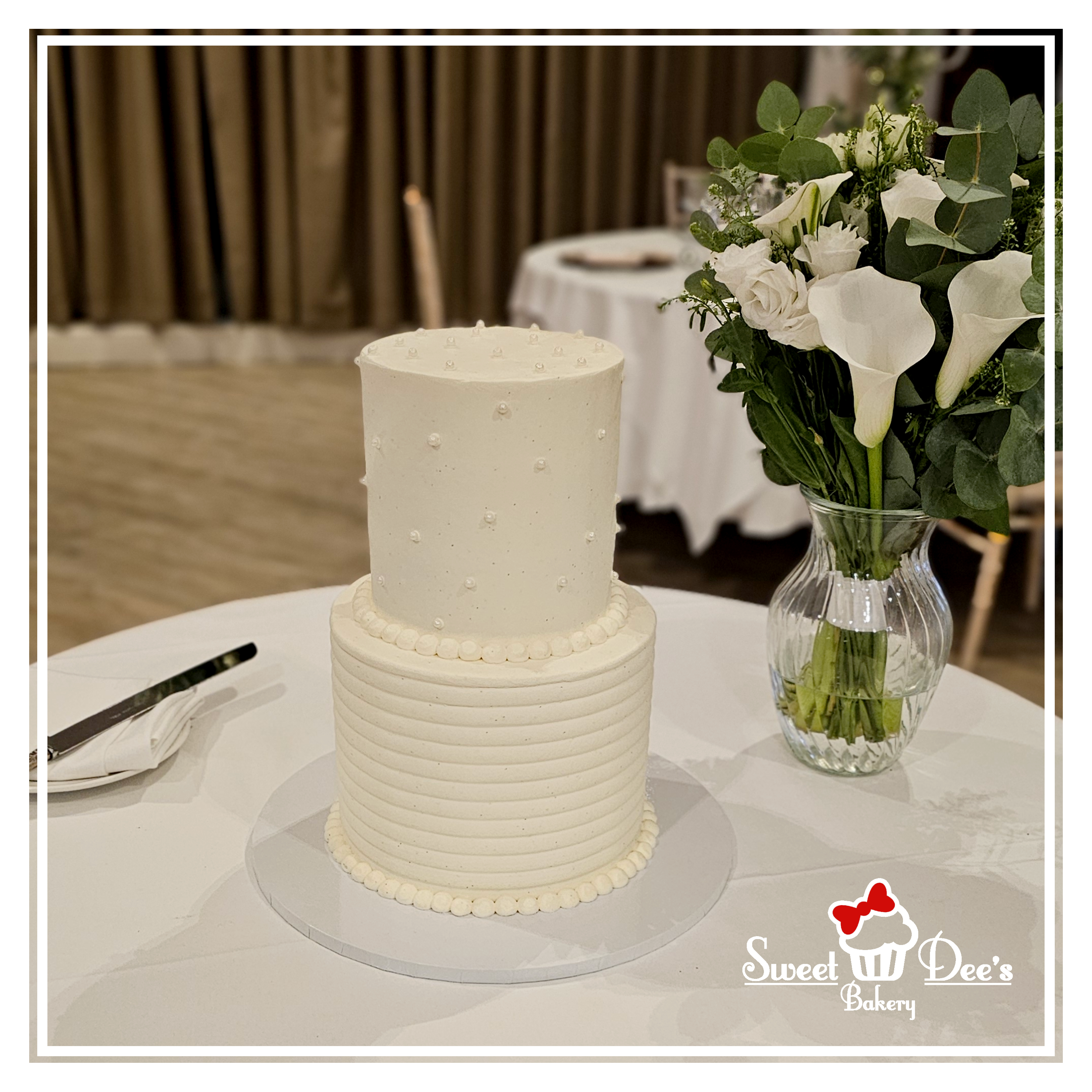 Elegant Understated 2 Tier Wedding Cake