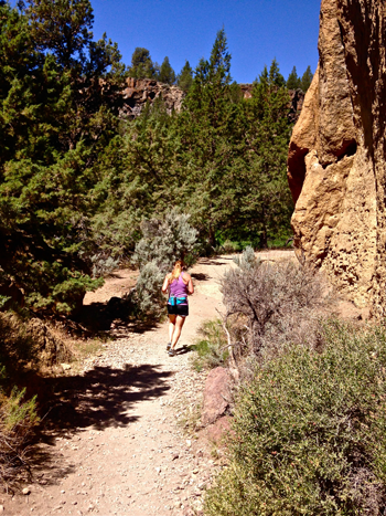 trail runner on River Trail at Smith Rock State Park