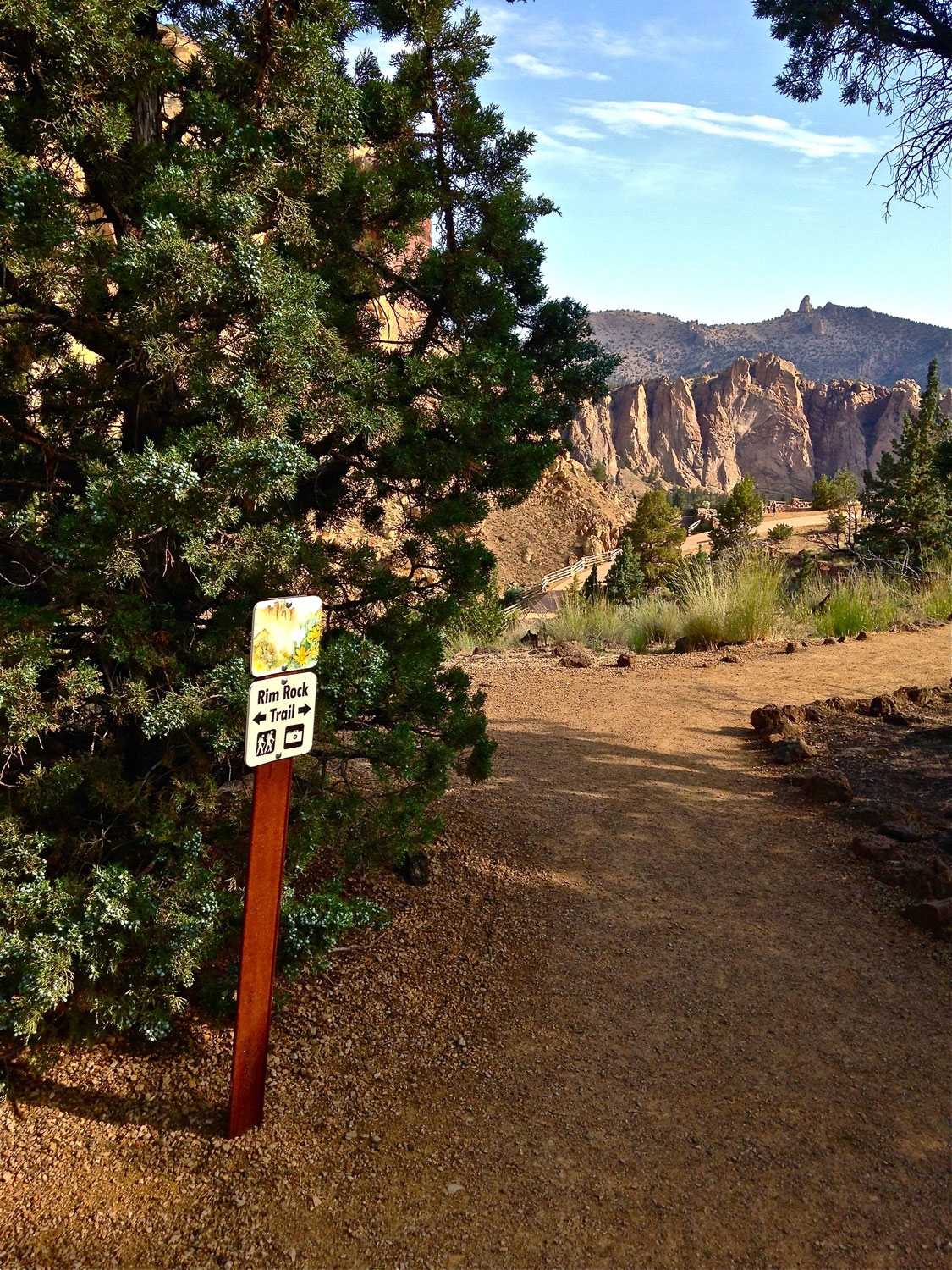 Signage along the Rim Rock Trail at Smith Rock State Park as you approach the path to the campground.