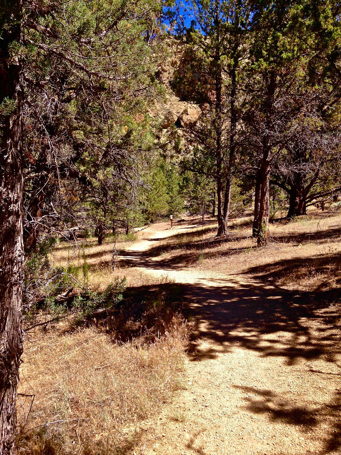 Sign for the Summit Trail marks the end of the River Trail at Smith Rock State Park.