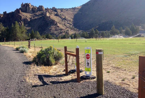 overflow parking lot at Smith Rock State Park