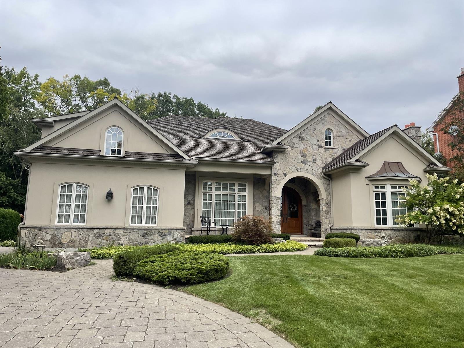 Cedar Roof Cleaning Muskoka (Copy)