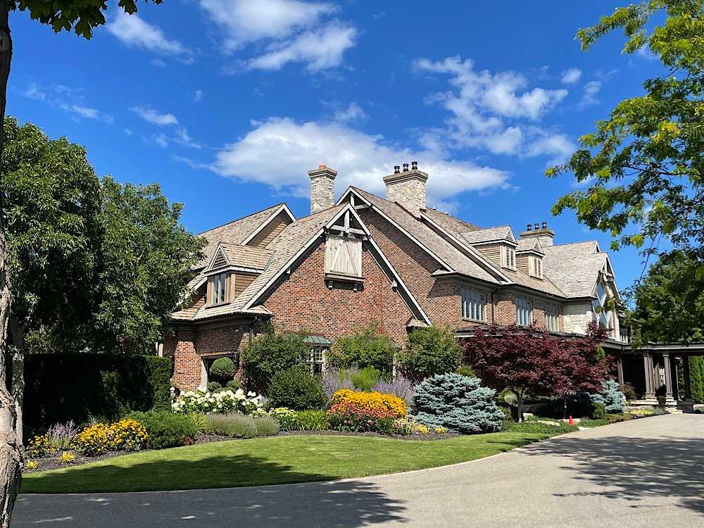 How to maintain a cedar shake roof?