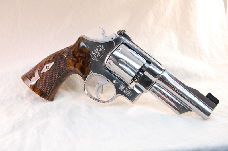 n-frame+roper+style+in+french+walnut+2.jpg