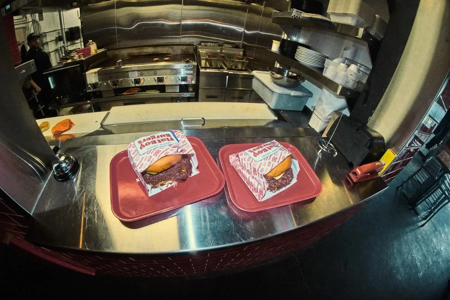 @flatboyburgers @seachangebrewingco