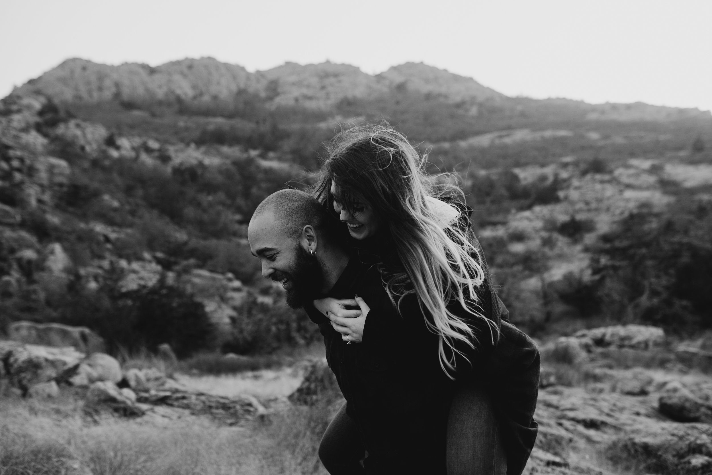 wichita-mountains-adventurous- engagement-session-moth and moonlite photography_105.jpg