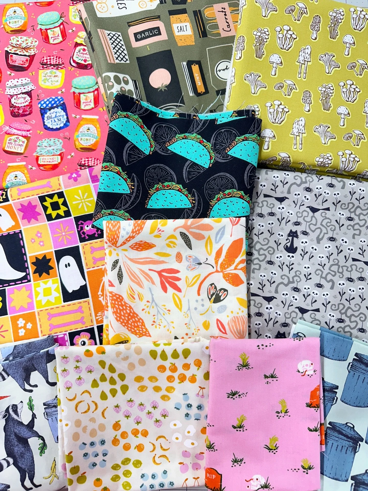 quarterly pilgrimage to @hartlandquiltshop complete ✔️ fabric friends - where are we shopping for fabric these days?!