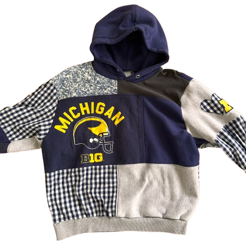 U of M Sweater 2.png