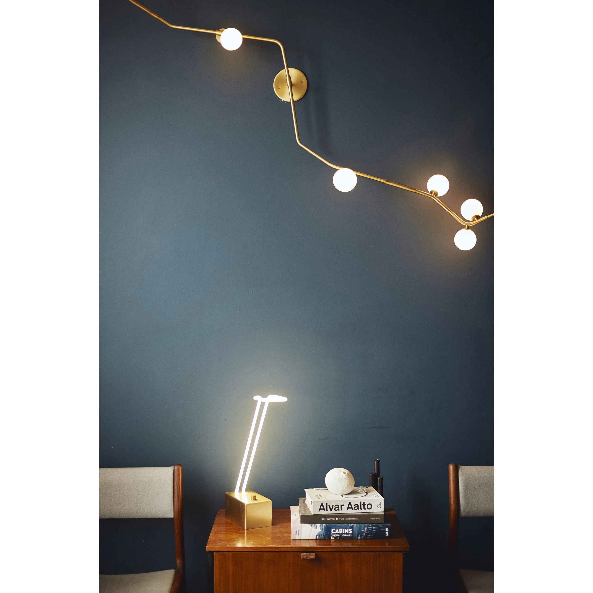 MaryWallis_LightLineLL0101_BrushedBrass_8.jpg