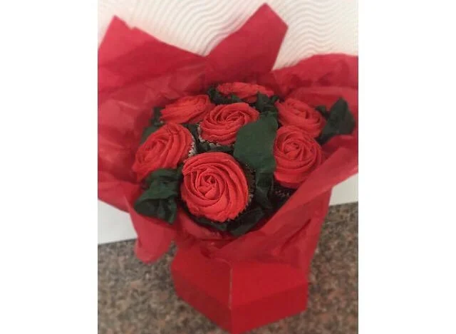 redrosecupcakebouquet.jpg