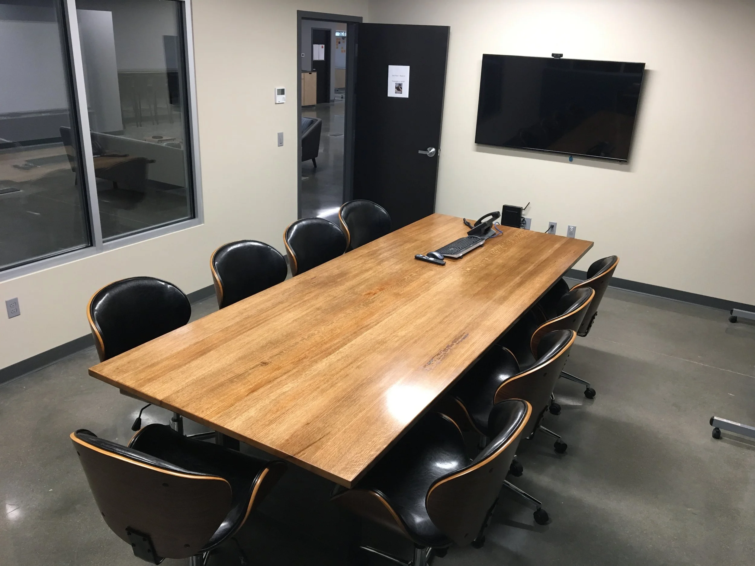 Quarter-sawn oak lumber in 8' top