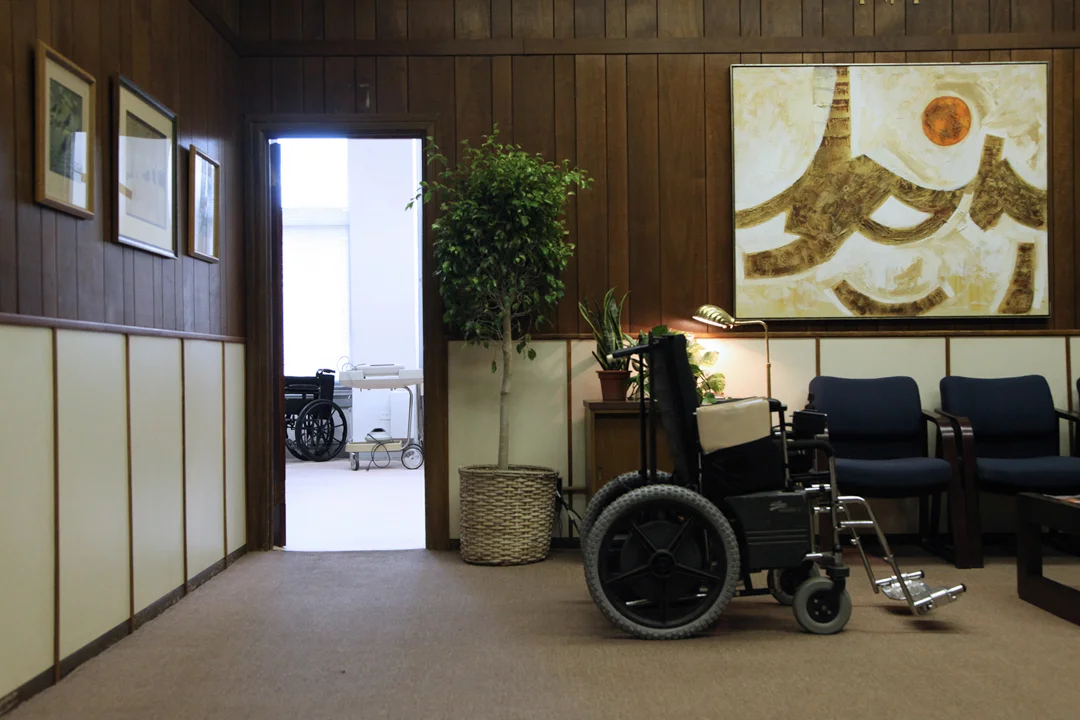 Clinic_WaitingArea_10_o.jpg