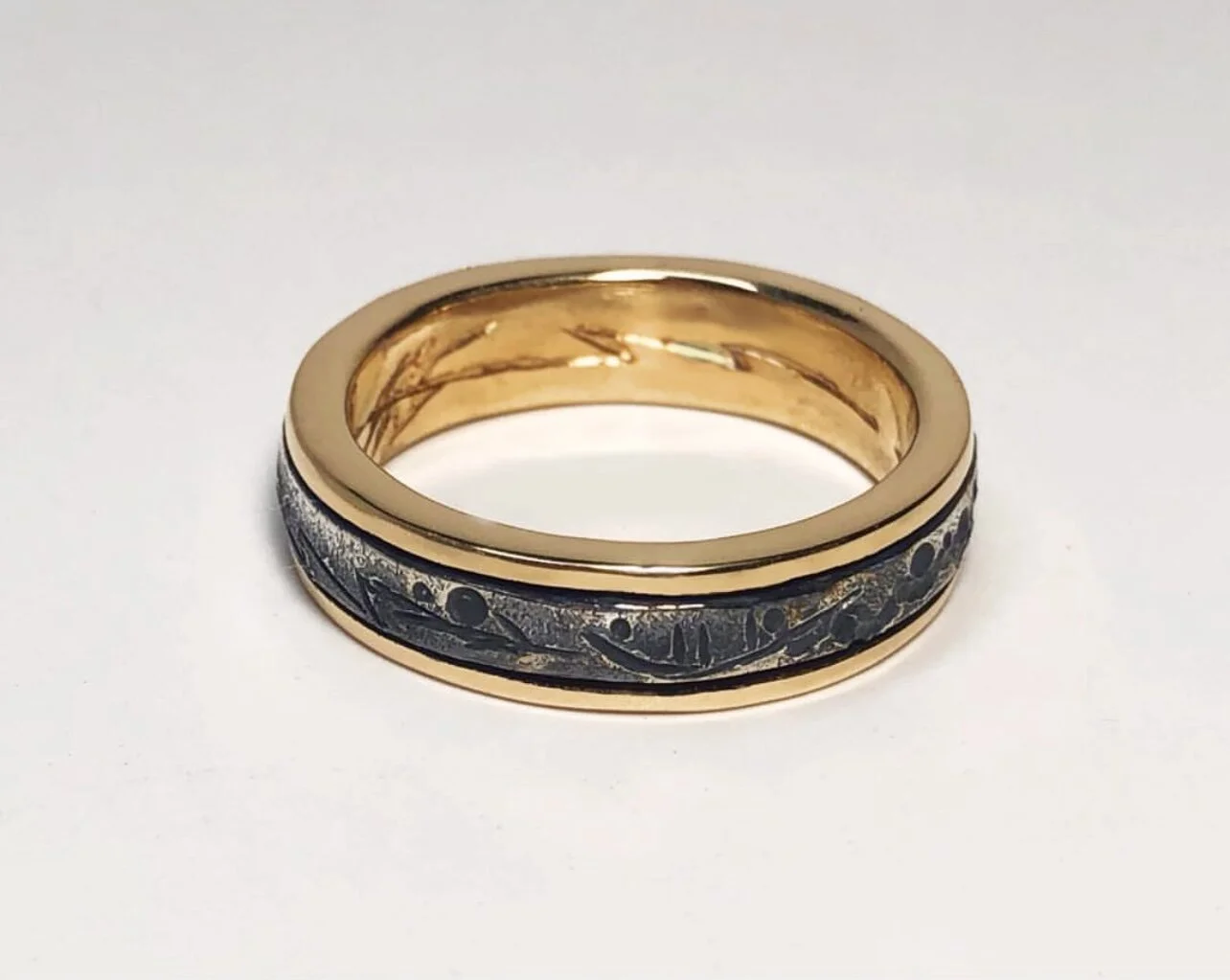 AD806498-F81B-4627-A4D1-7CFCBD0EA415