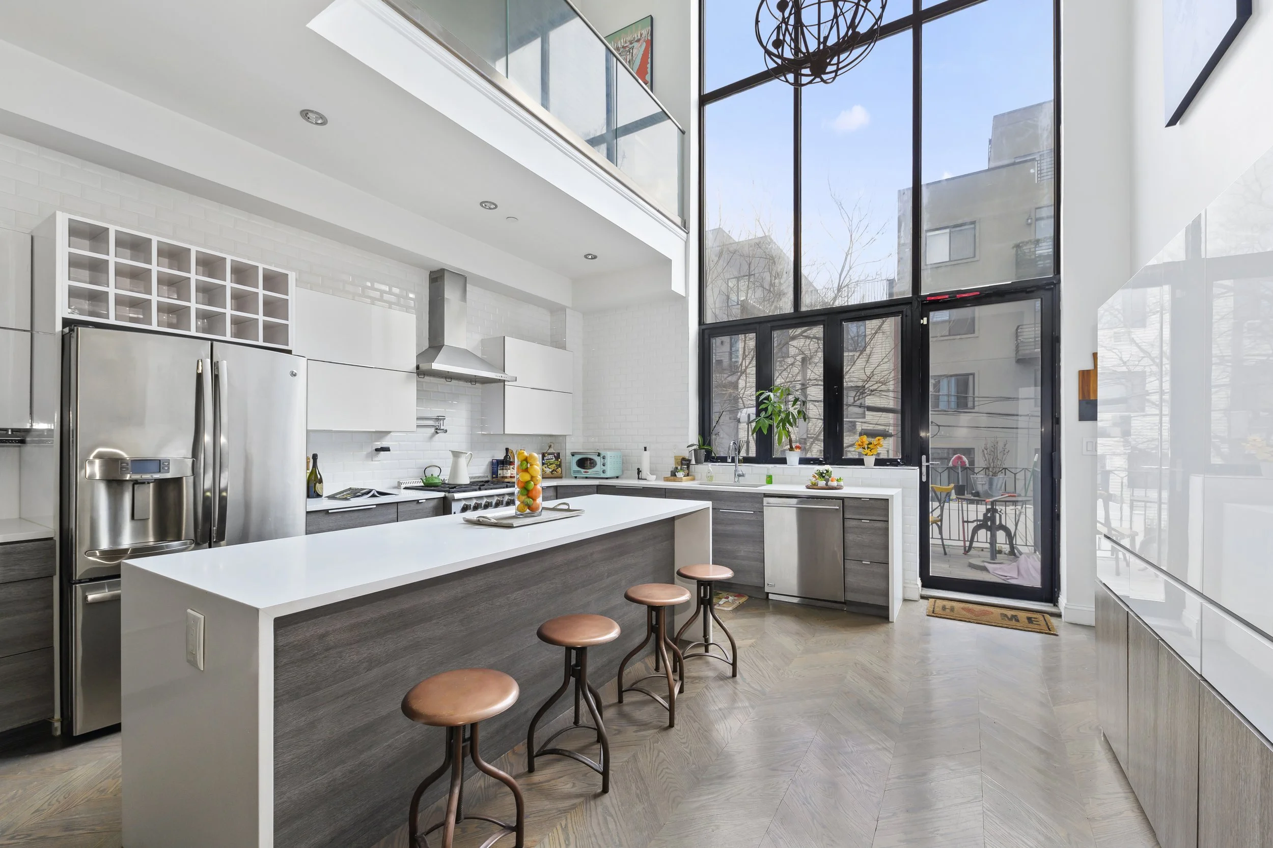 274akosciuszkostreet-bedford-stuyvesantnewyork_sarah_radafshar_douglaselliman_photography_87265926_high_res.JPG