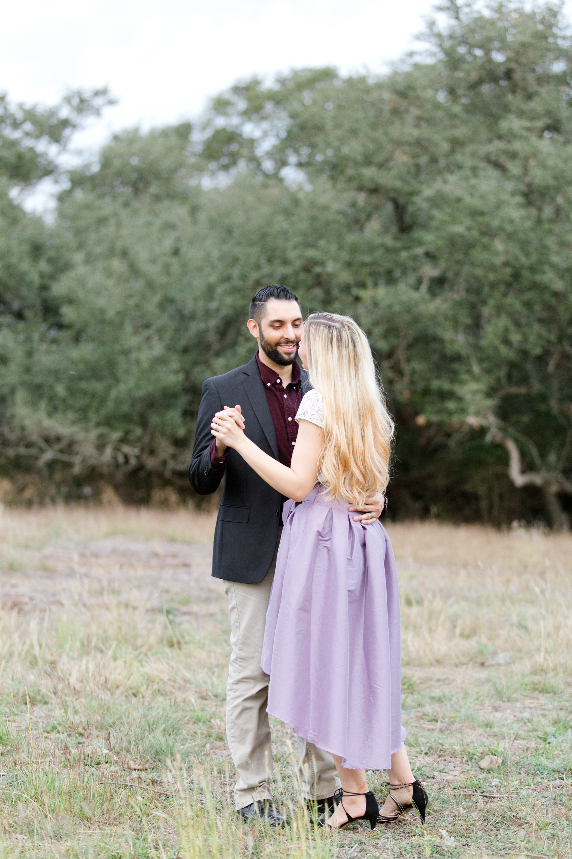 San Antonio Boerne Tx Texas Hill Country Wedding Engagement Photographer Engagement Photo Session Pictures New Braunfels Texas