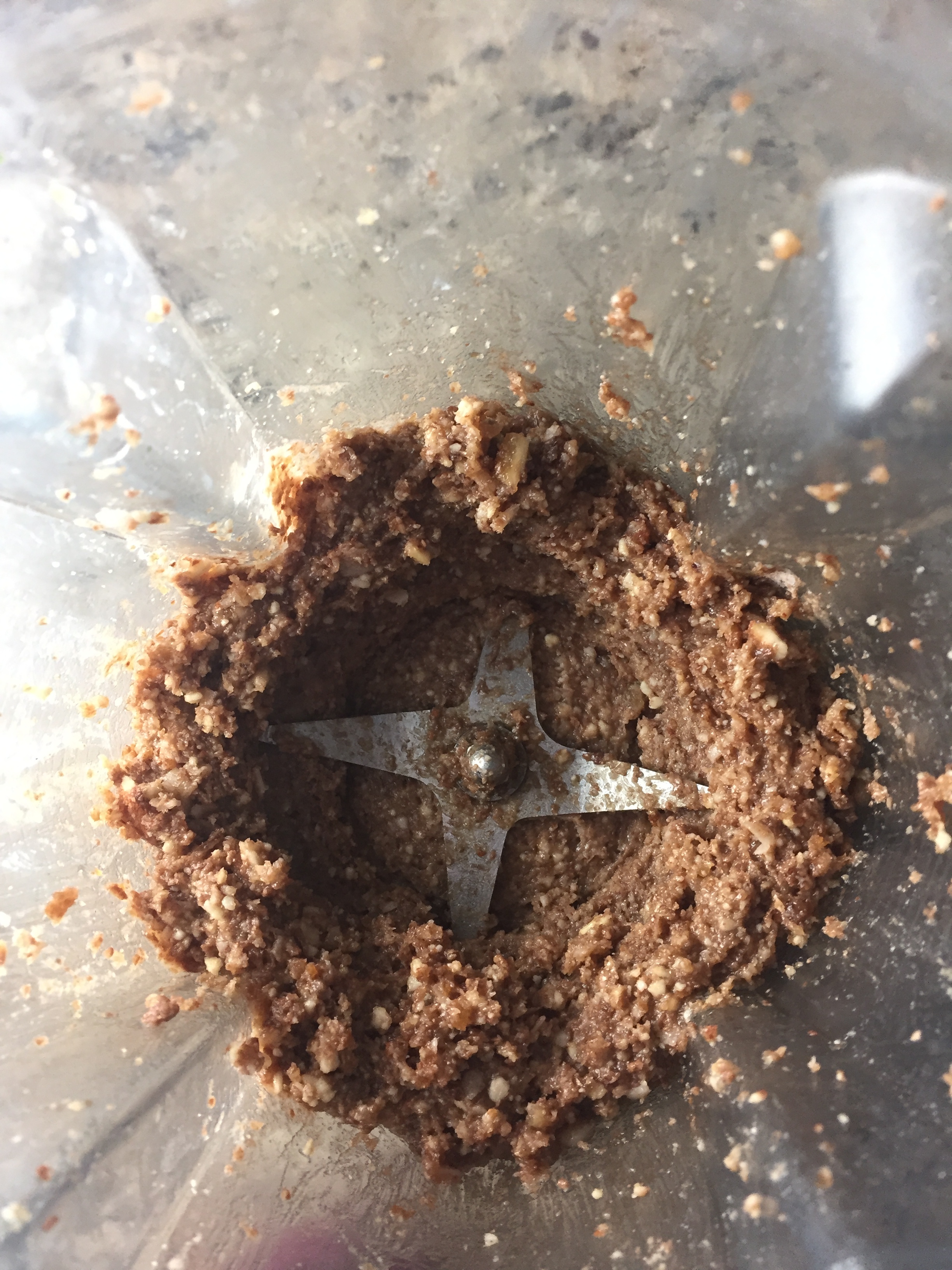 Look at all that bar trapped under the blender blades! 😱