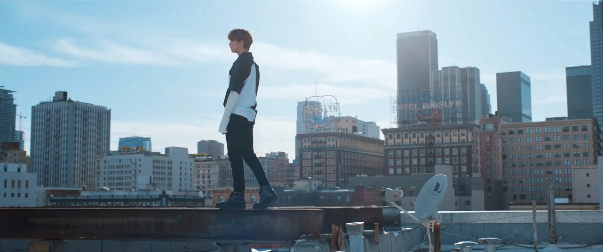 Stray Kids _Clé 2 _ Yellow Wood_ Trailer 0-25 screenshot.png