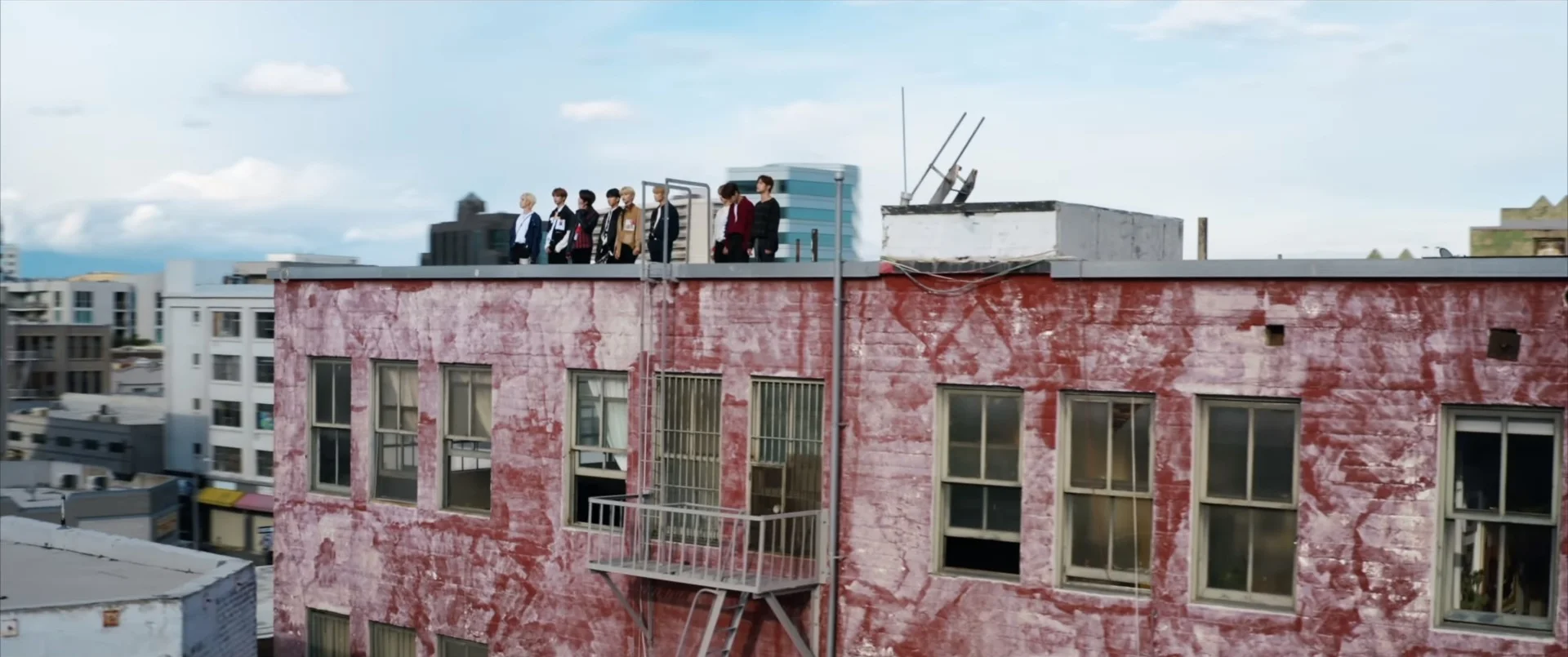 Stray Kids _Clé 2 _ Yellow Wood_ Trailer 0-7 screenshot.png