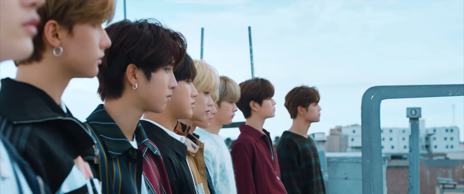 Stray Kids _Clé 2 _ Yellow Wood_ Trailer 0-15 screenshot.png