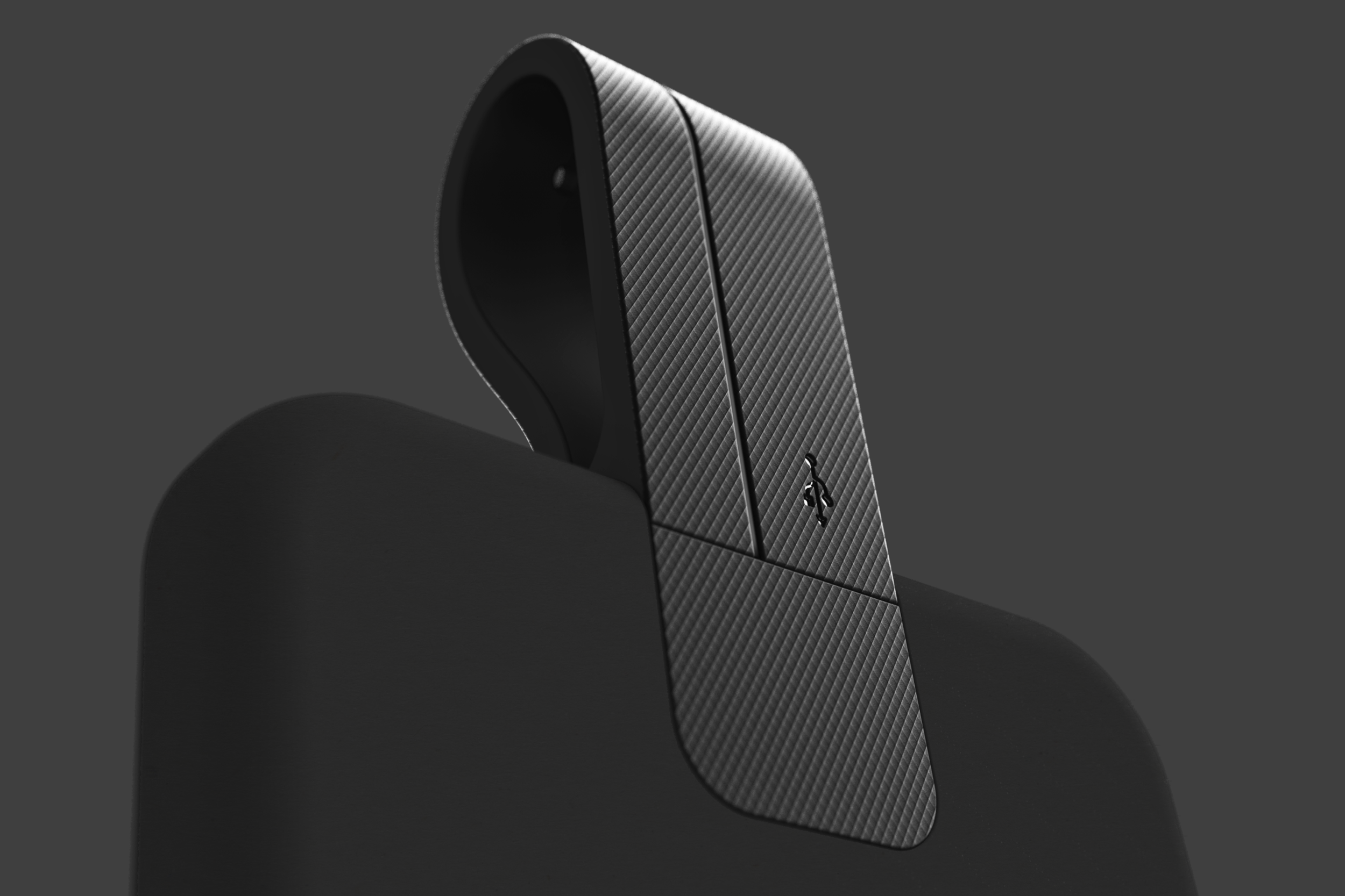 The fine rubber texture provides grip, and the embossed logo emphisizes the Tylt brand DNA.