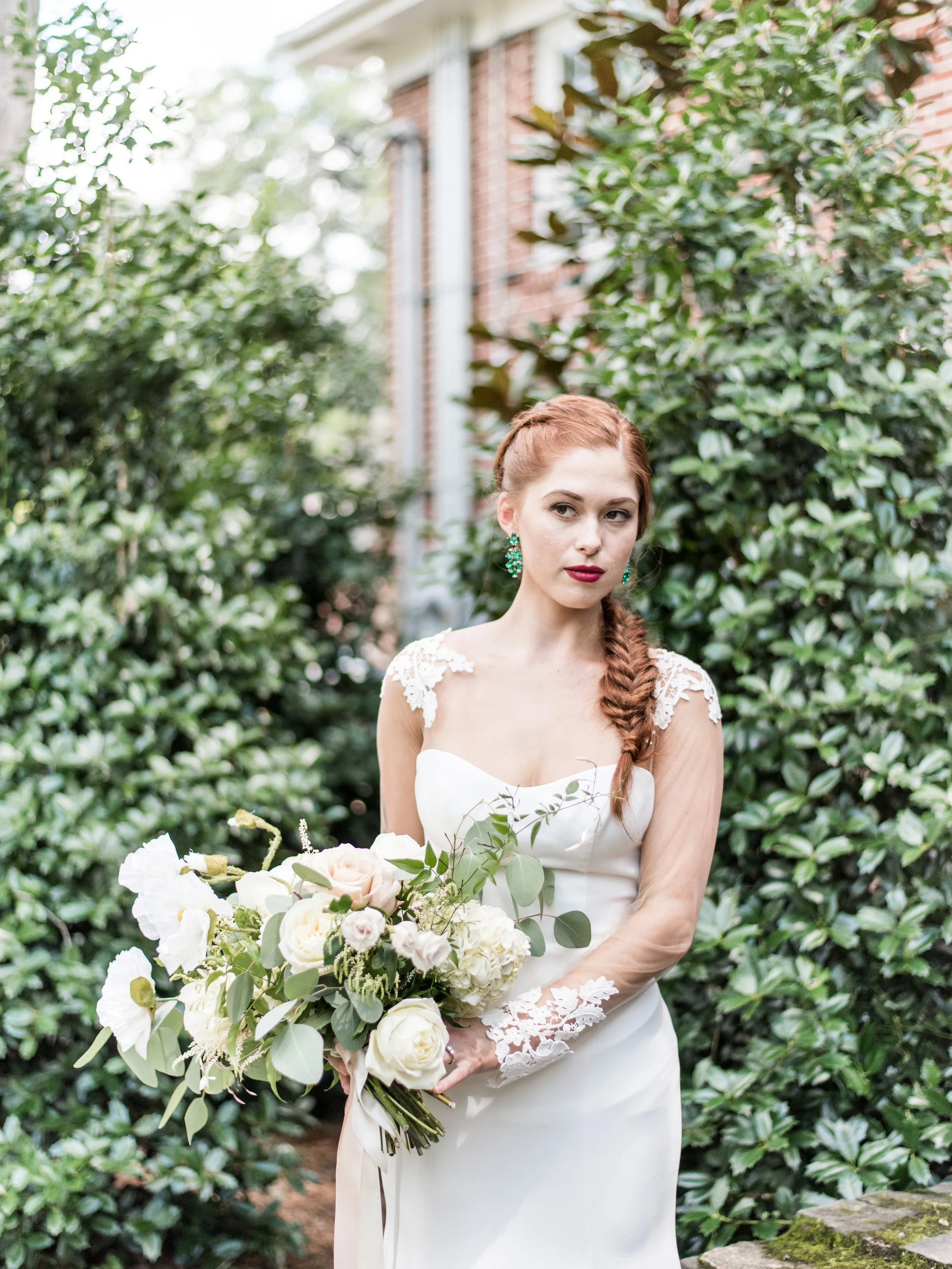 Specializes in wedding photography in Clarksville, Tennessee