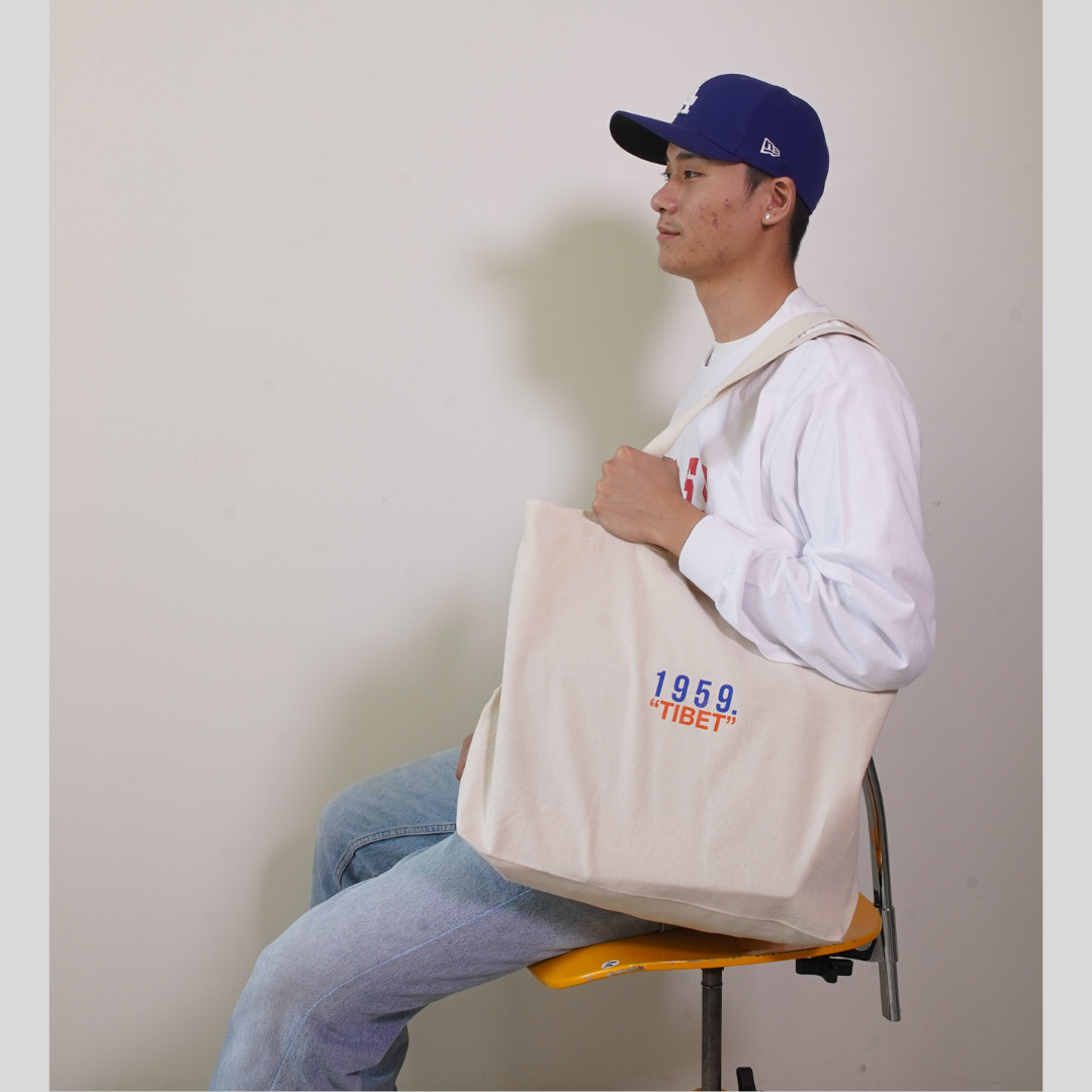 Black 1959 bag (2).png