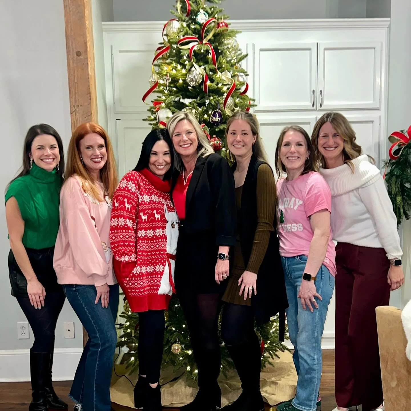 🎄 It&rsquo;s the holiday season!! 🌲 So so so much fun and laughter celebrating together.