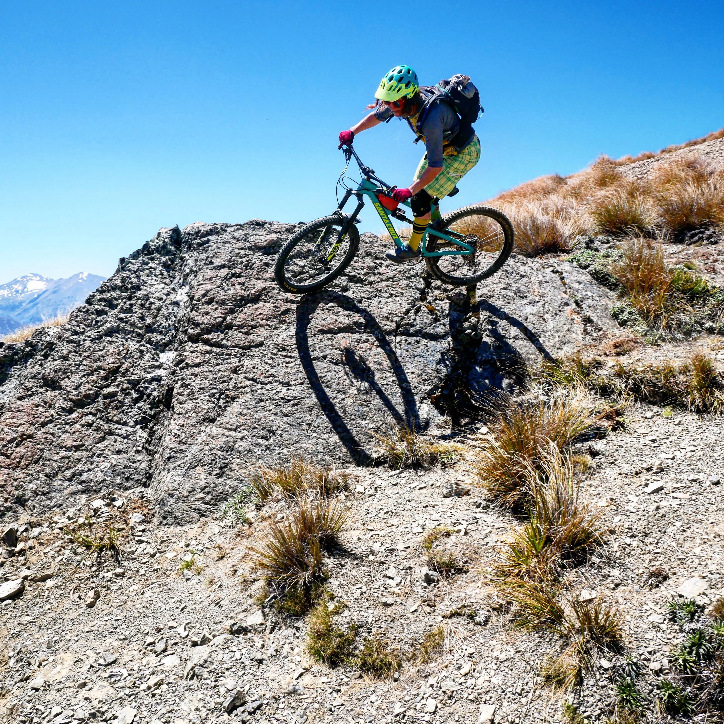  &nbsp; How's that for a feature!   &nbsp;   Melanie Blomfield sending it.&nbsp;