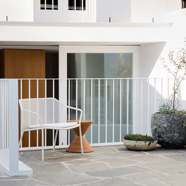 In the Australian climate, making the most of your outdoor spaces is the key to enjoying those warm sunny days and balmy nights.

Working with a smaller space? In most cases, having fewer square metres simply requires prioritising your favourite outd