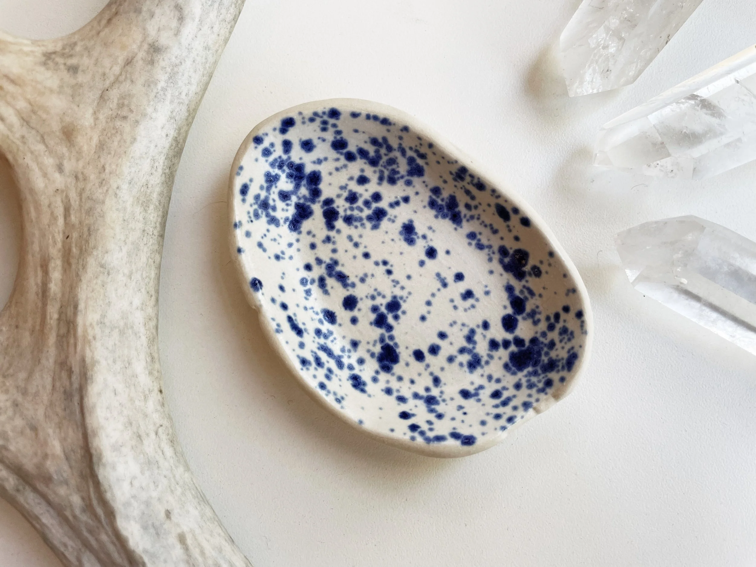 Altar//Offering Dish - Oma