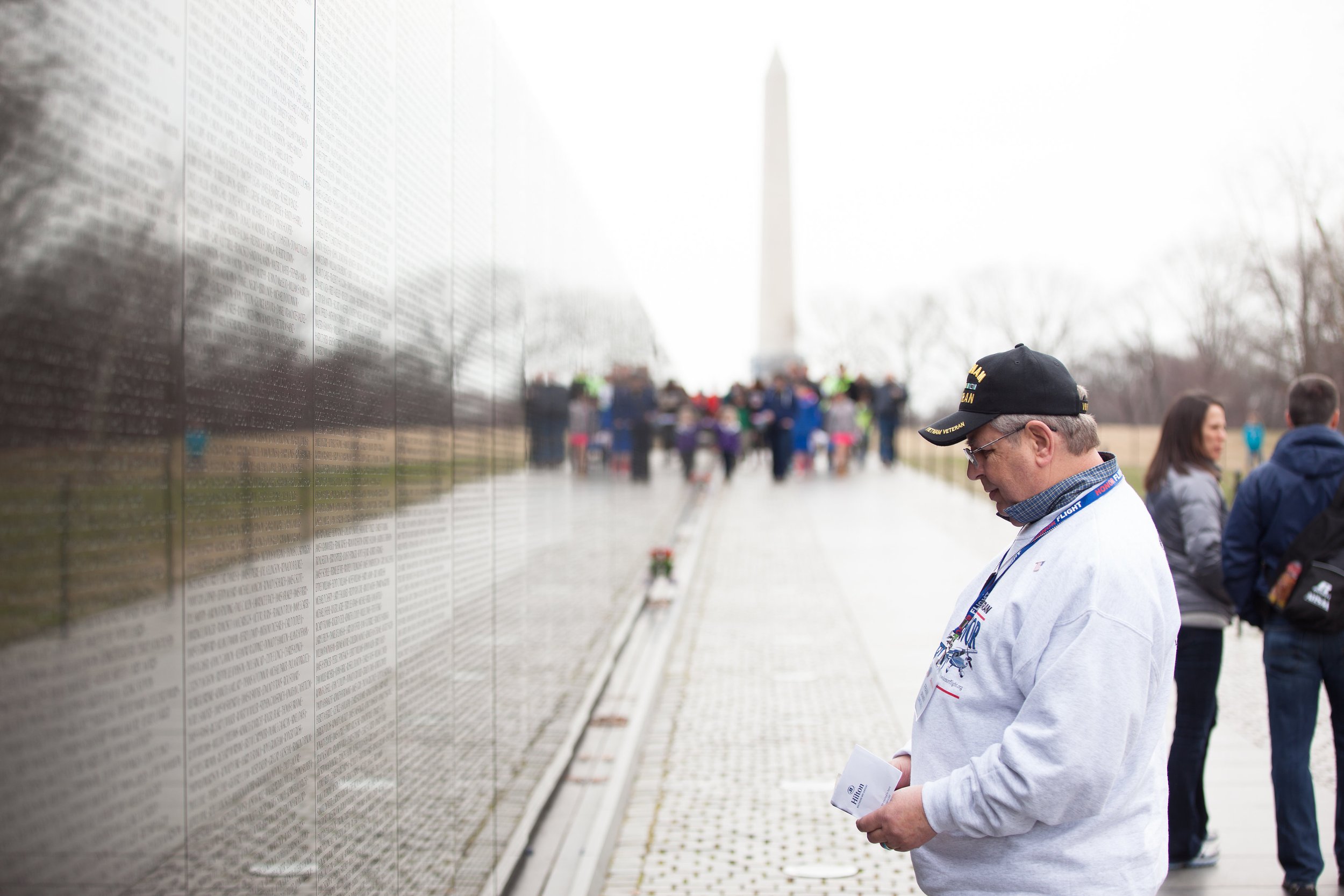 HonorFlight-2014March-VietnamMemorial-23.jpg