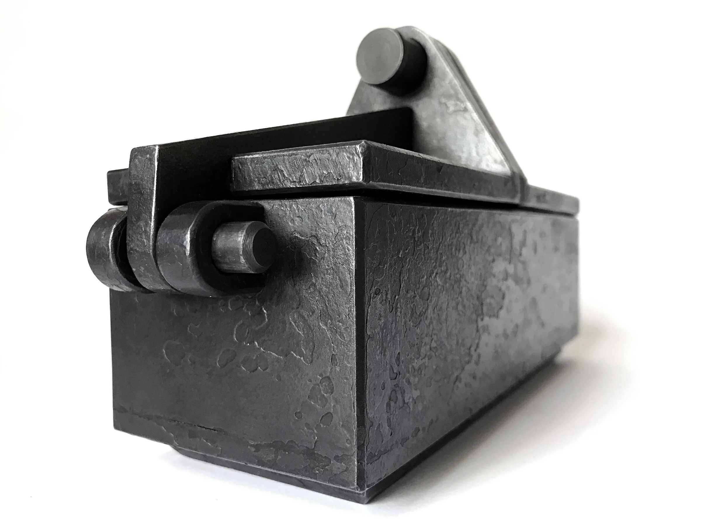 HingeBoxDetail_Campbell_2017_300.jpg