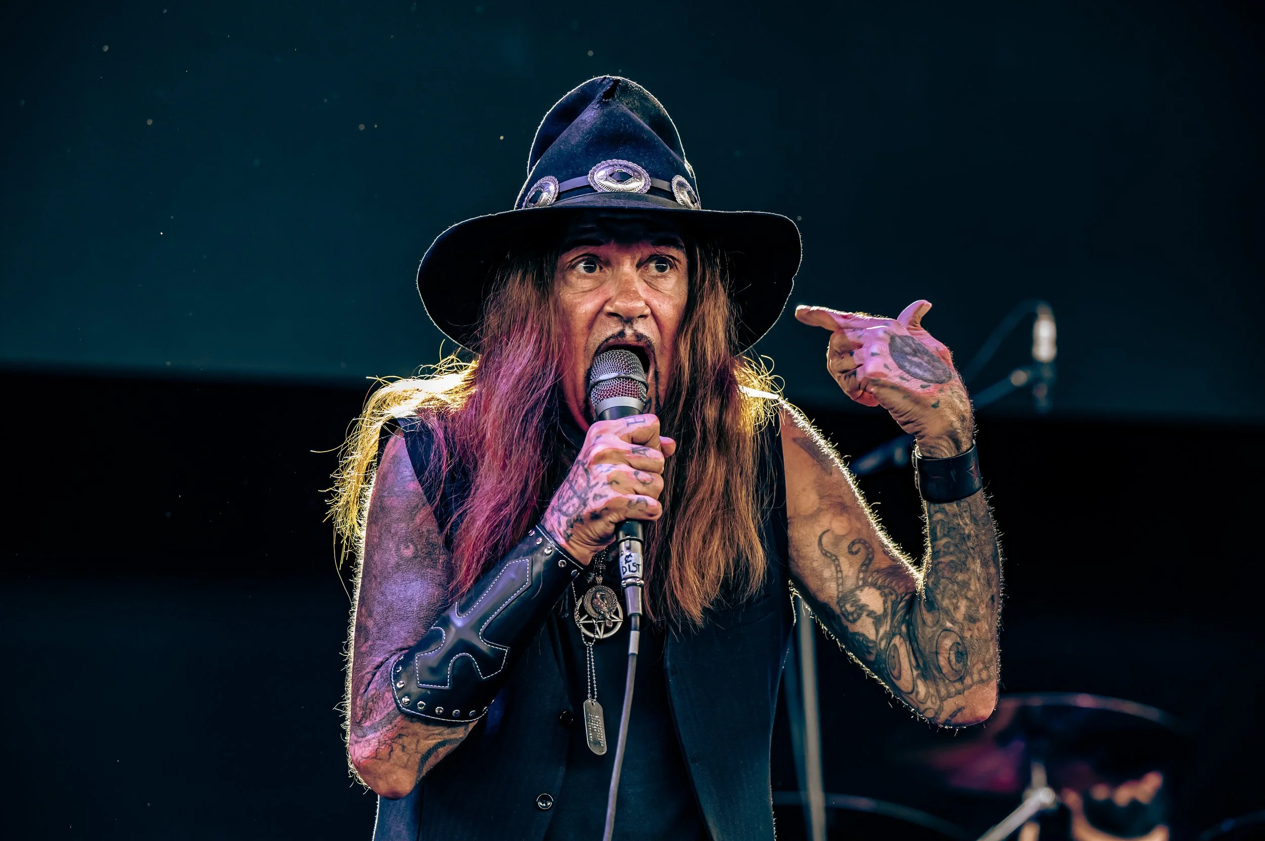 Ministry_0406_70-200.jpg