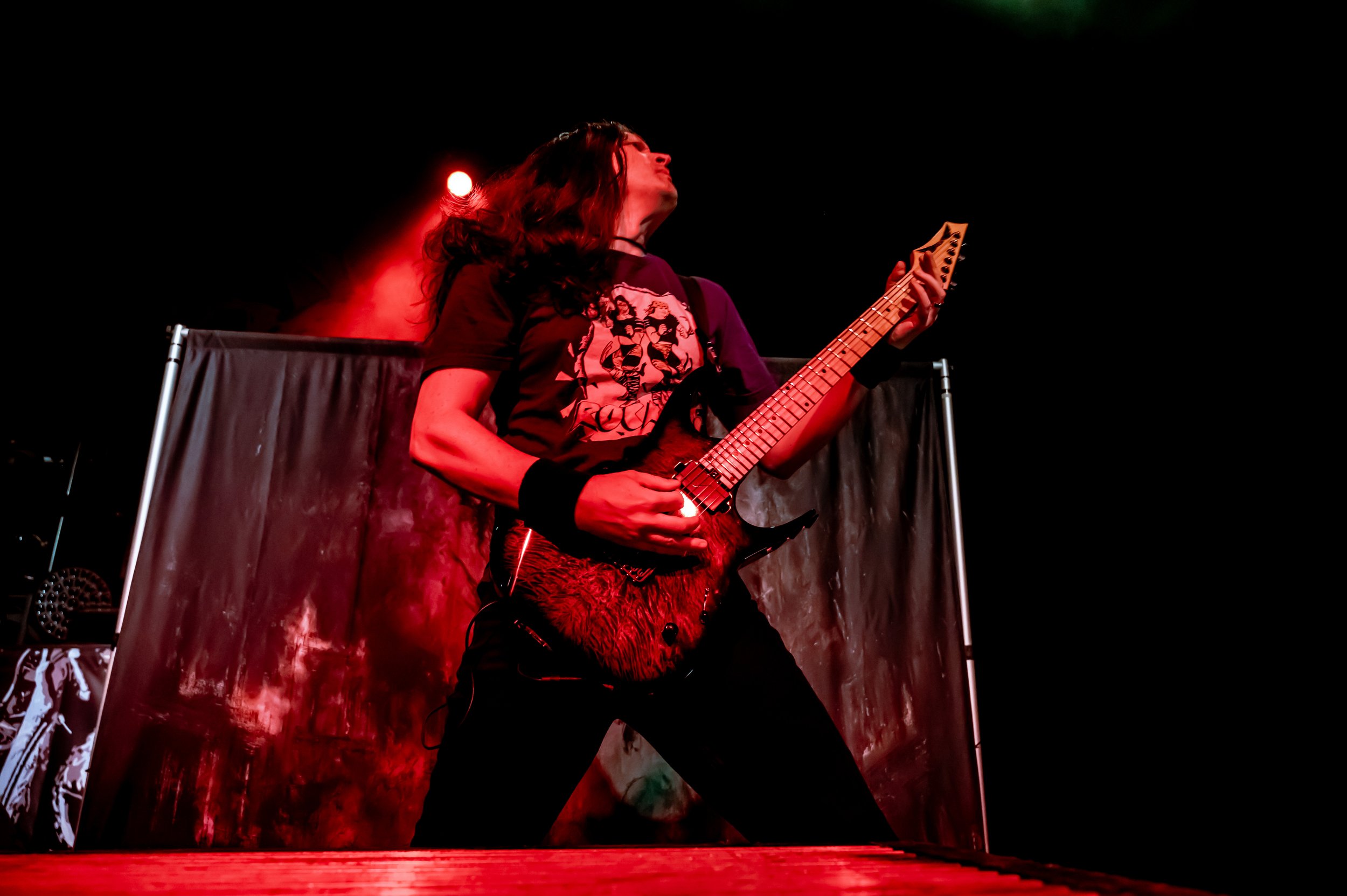 Shadows Fall_0014_24-70_03.jpg