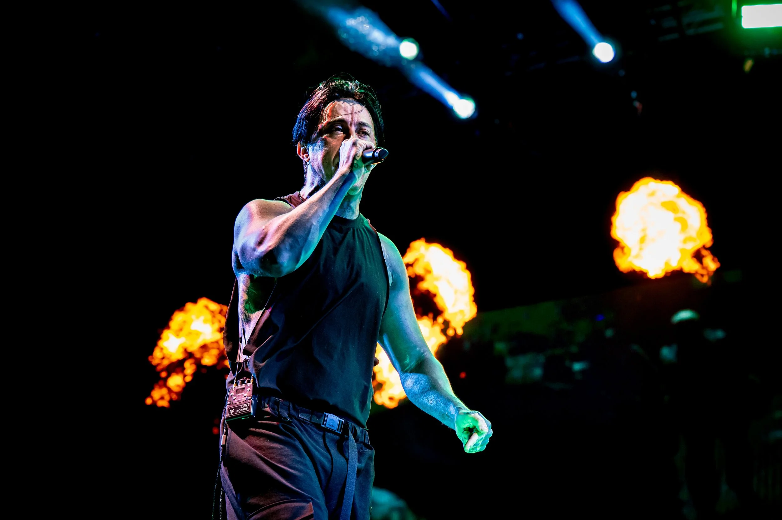 Falling In Reverse _0194_70-200.jpg