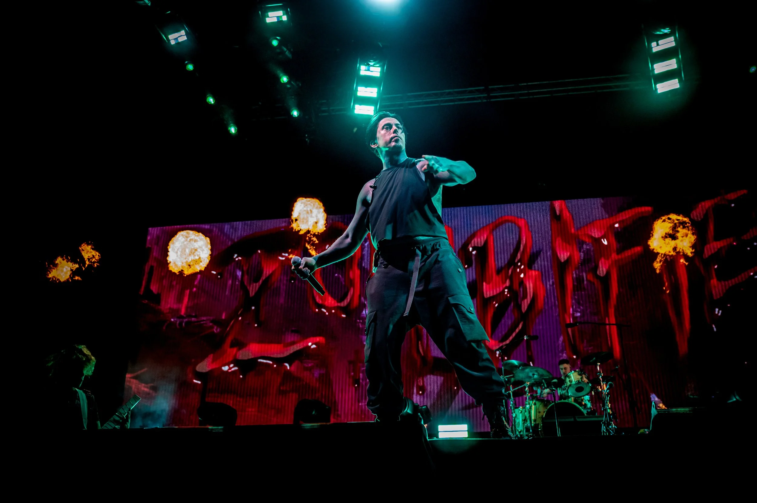 Falling In Reverse _0261_24-70_01.jpg