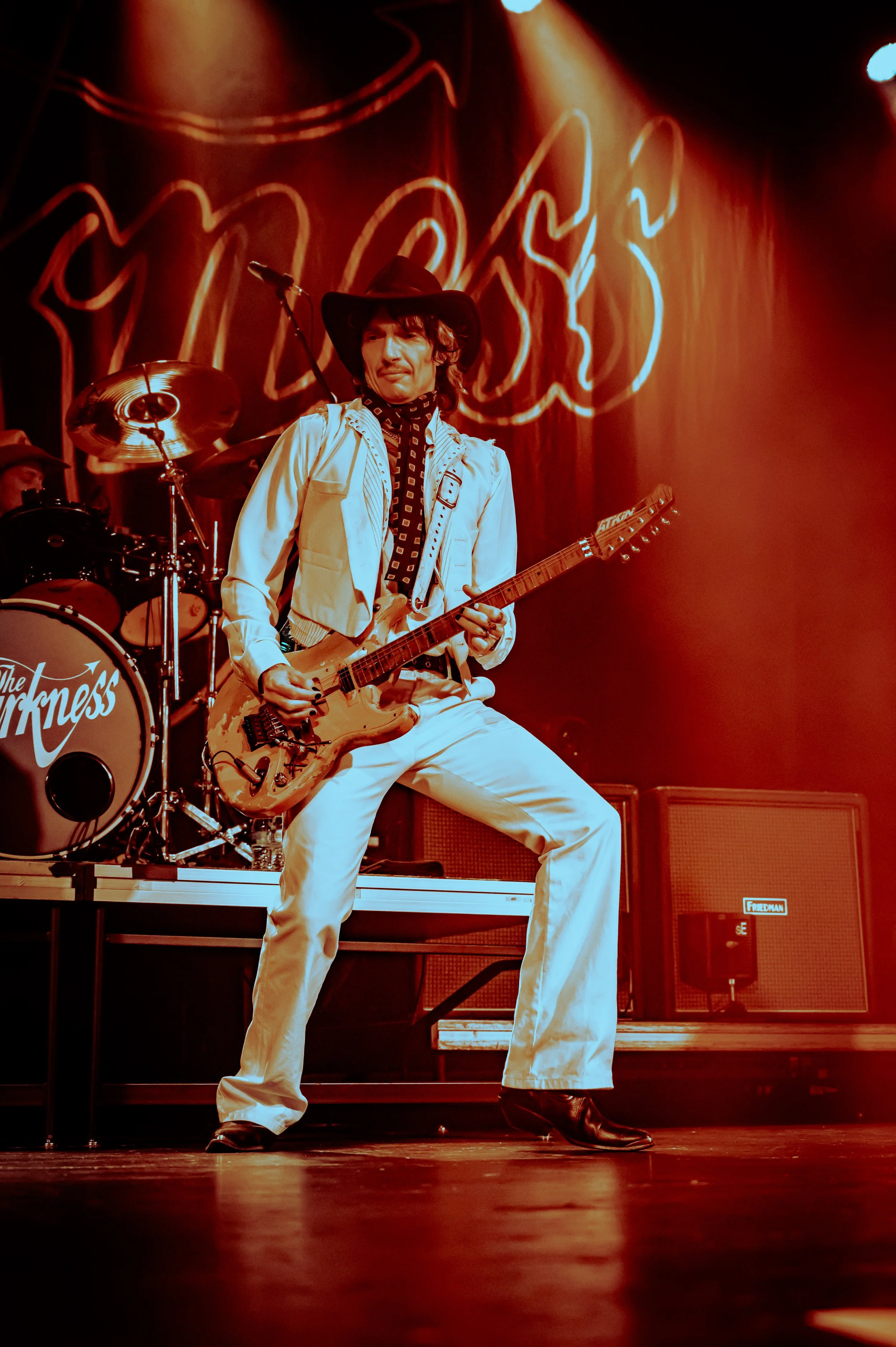 The Darkness_0029_24-70_01.jpg