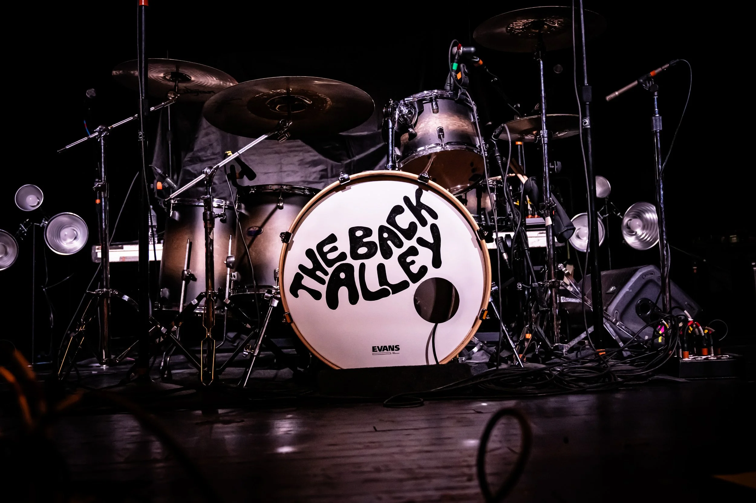 The Back Alley_0004_24-70_01.jpg