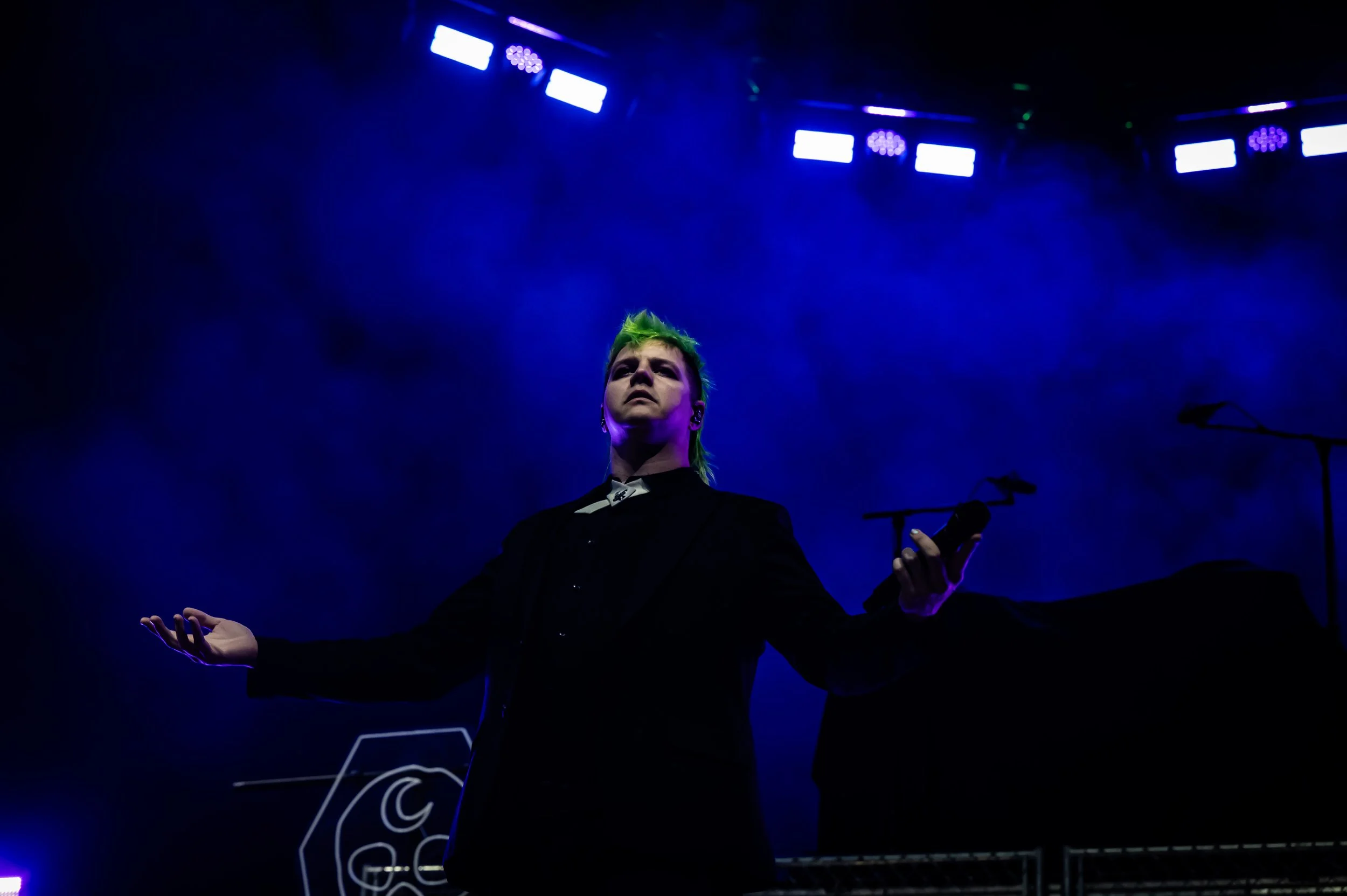 The Funeral Portrait_0002_70-200.jpg