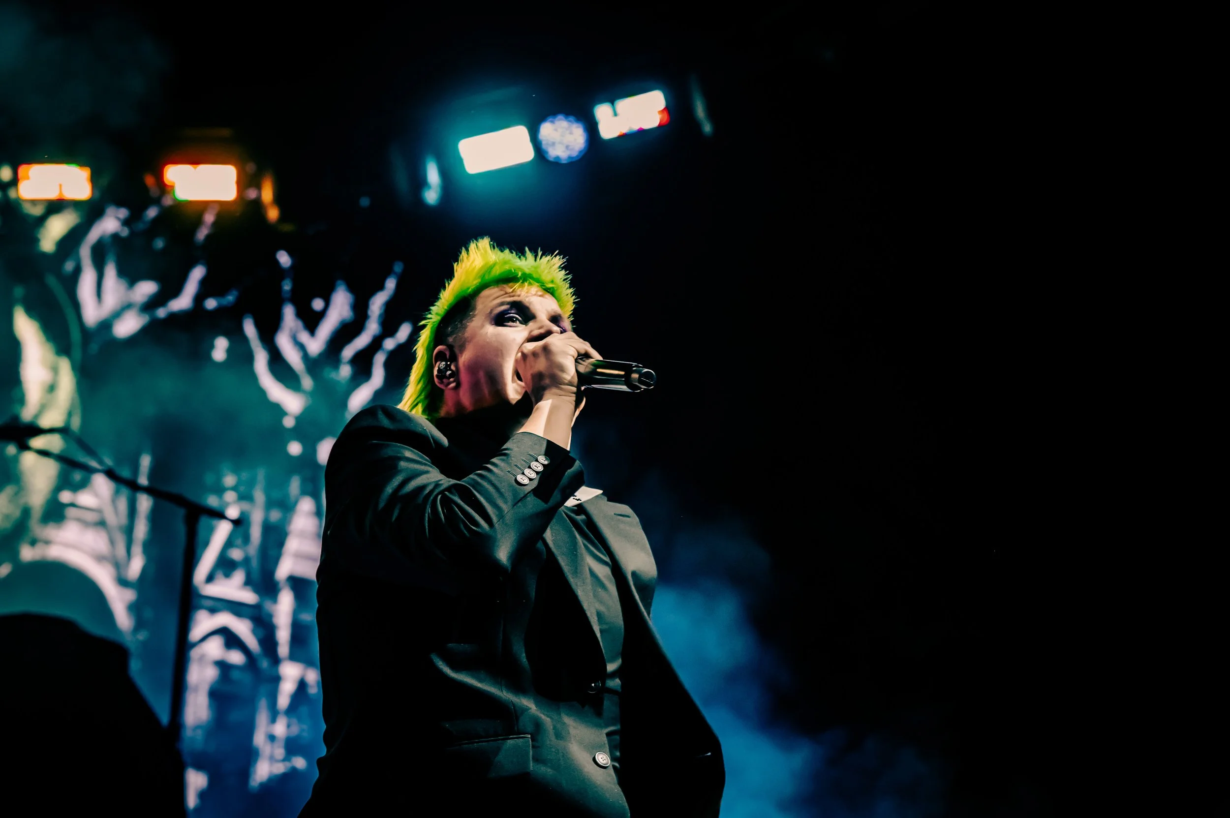 The Funeral Portrait_0103_70-200.jpg