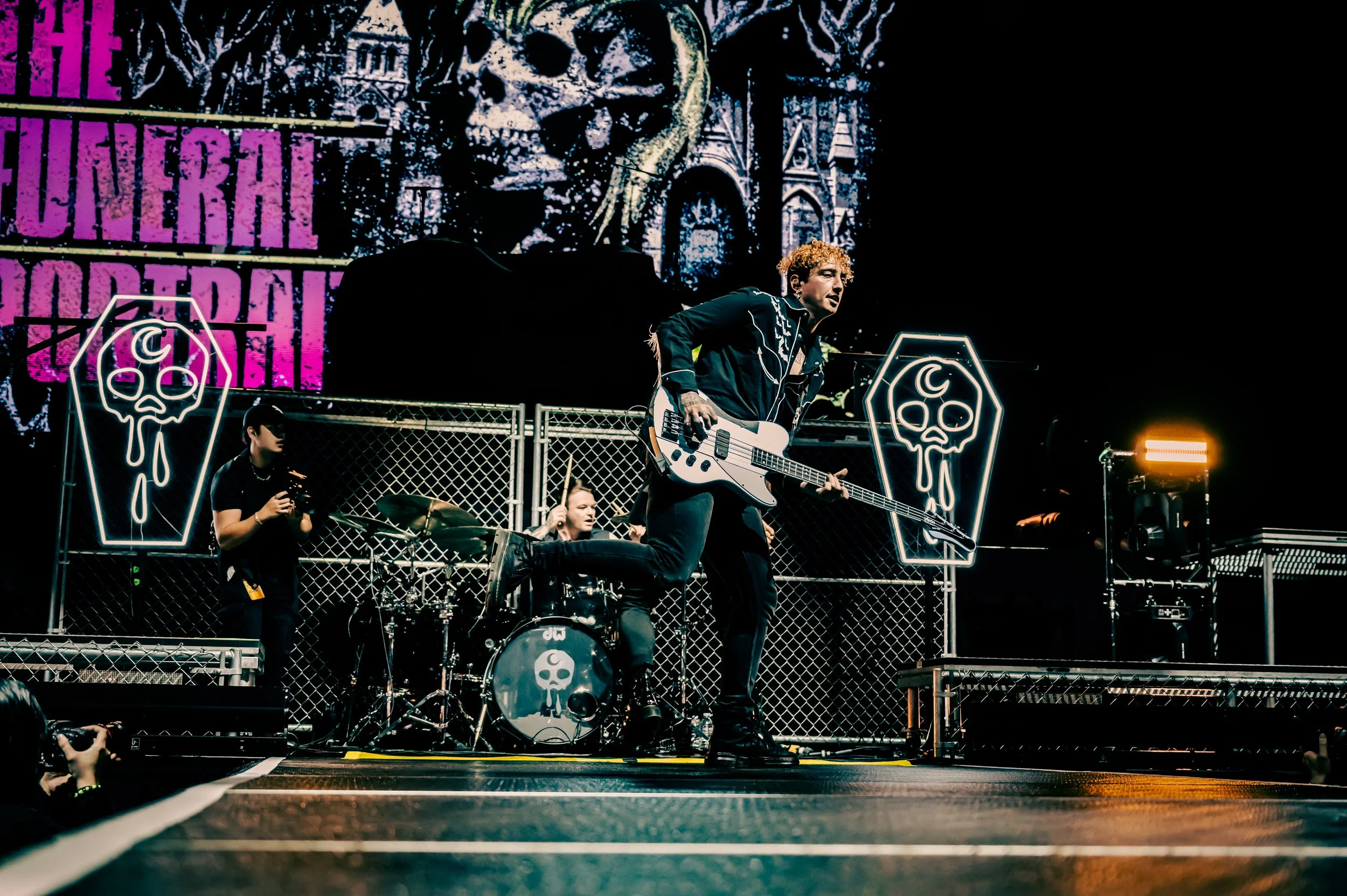 The Funeral Portrait_0535_24-70.jpg