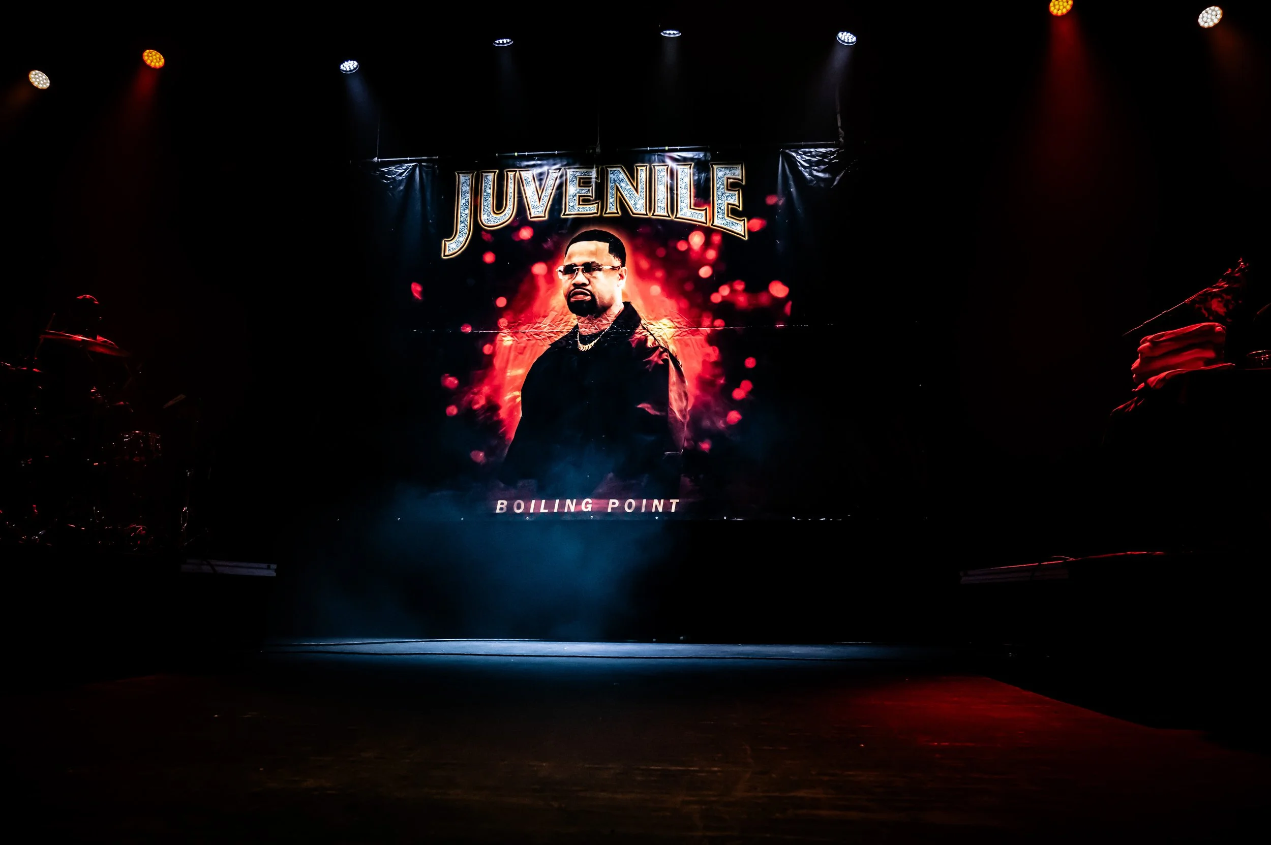 Juvenile_0002_24-70.jpg
