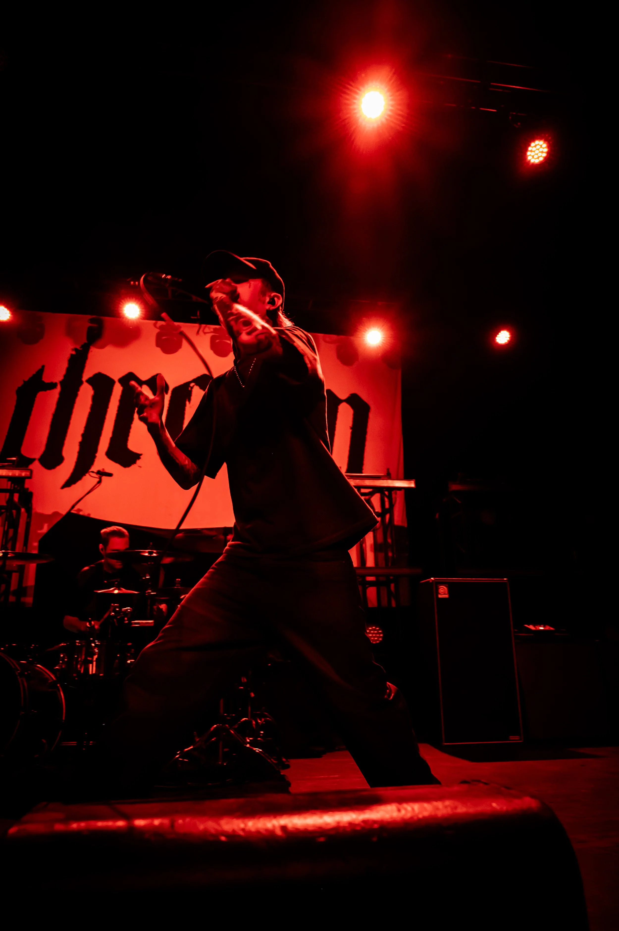 Thrown_0173_24-70_02.jpg