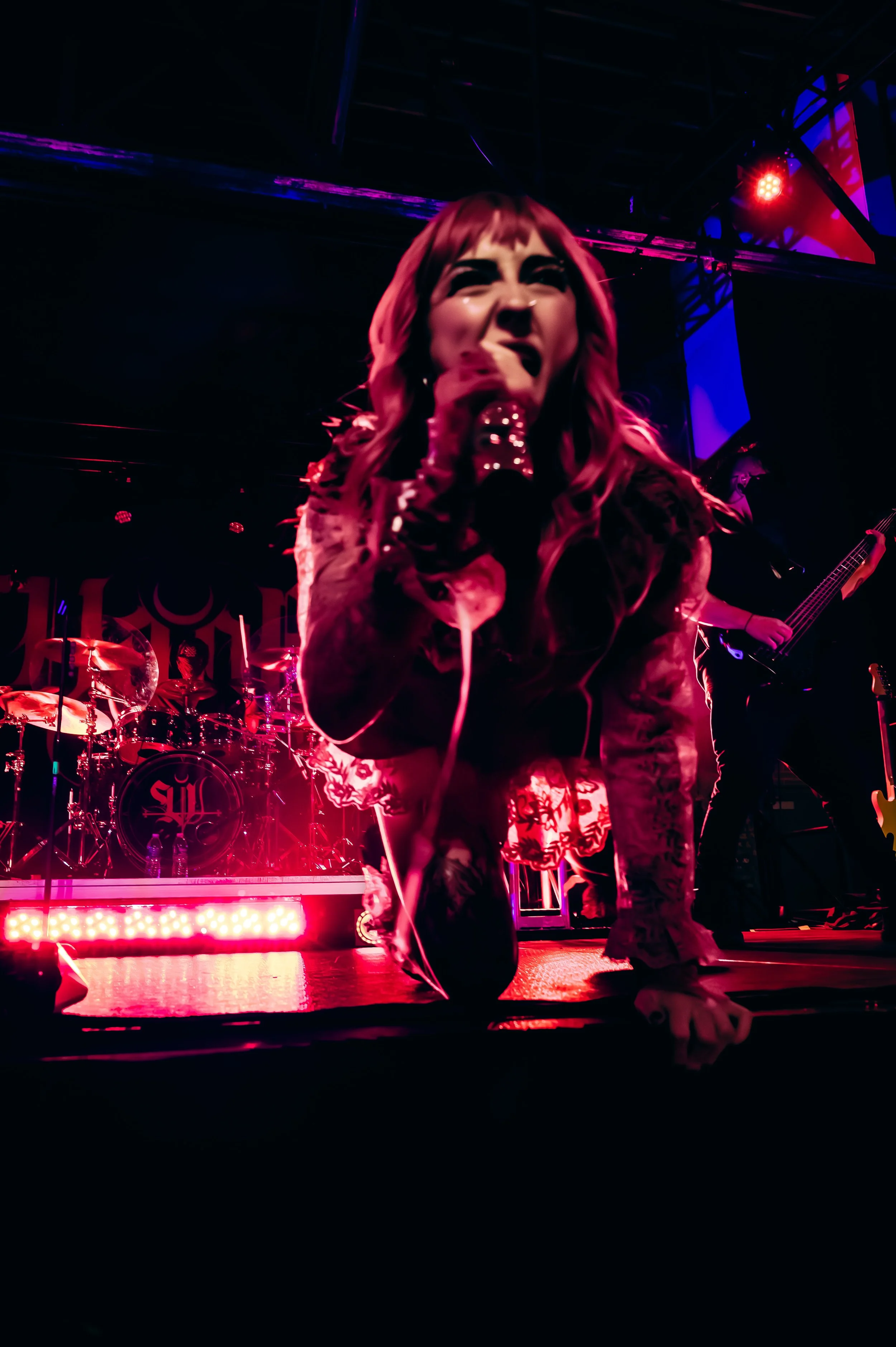 Show Review: The Lady In Red Tour featuring Vana, Eyes Set To Kill, Deadlands, and RedHook