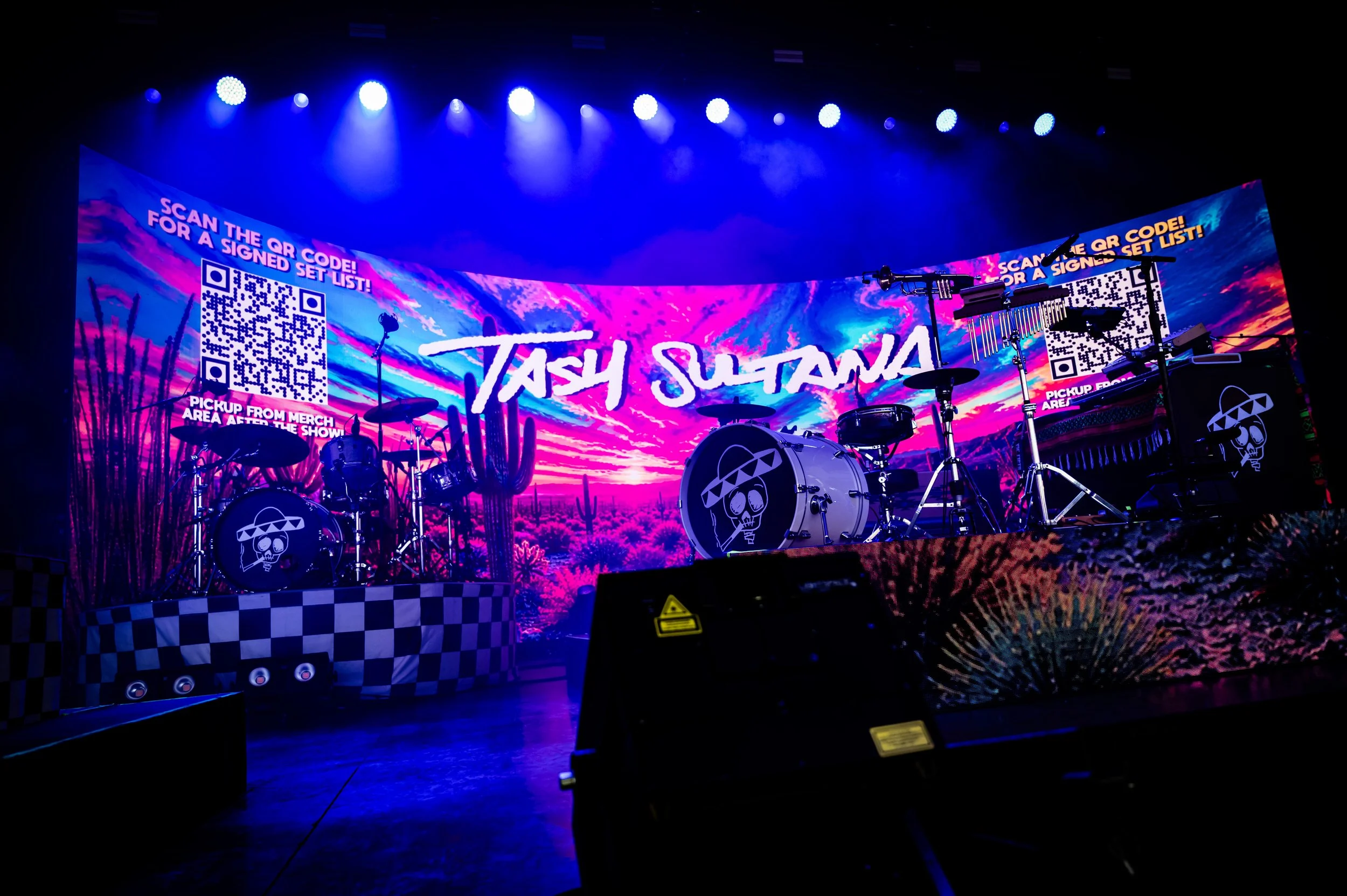 Tash Sultana with Daisy The Great