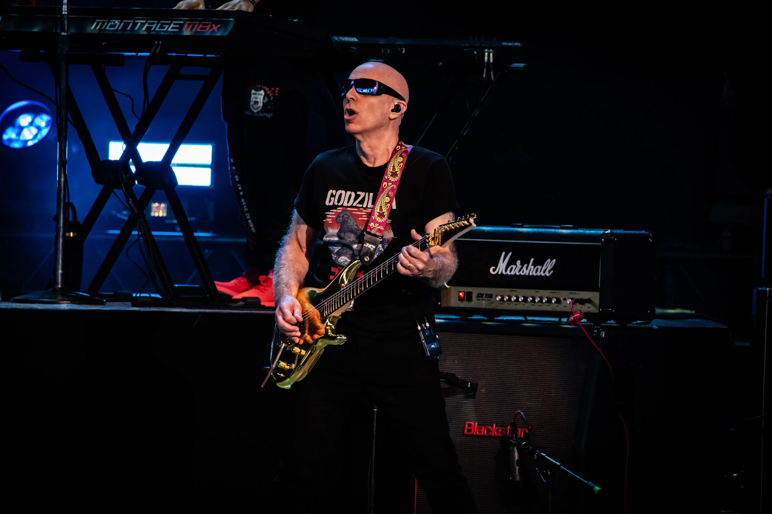 Sammy Hagar_0556_150-600.jpg
