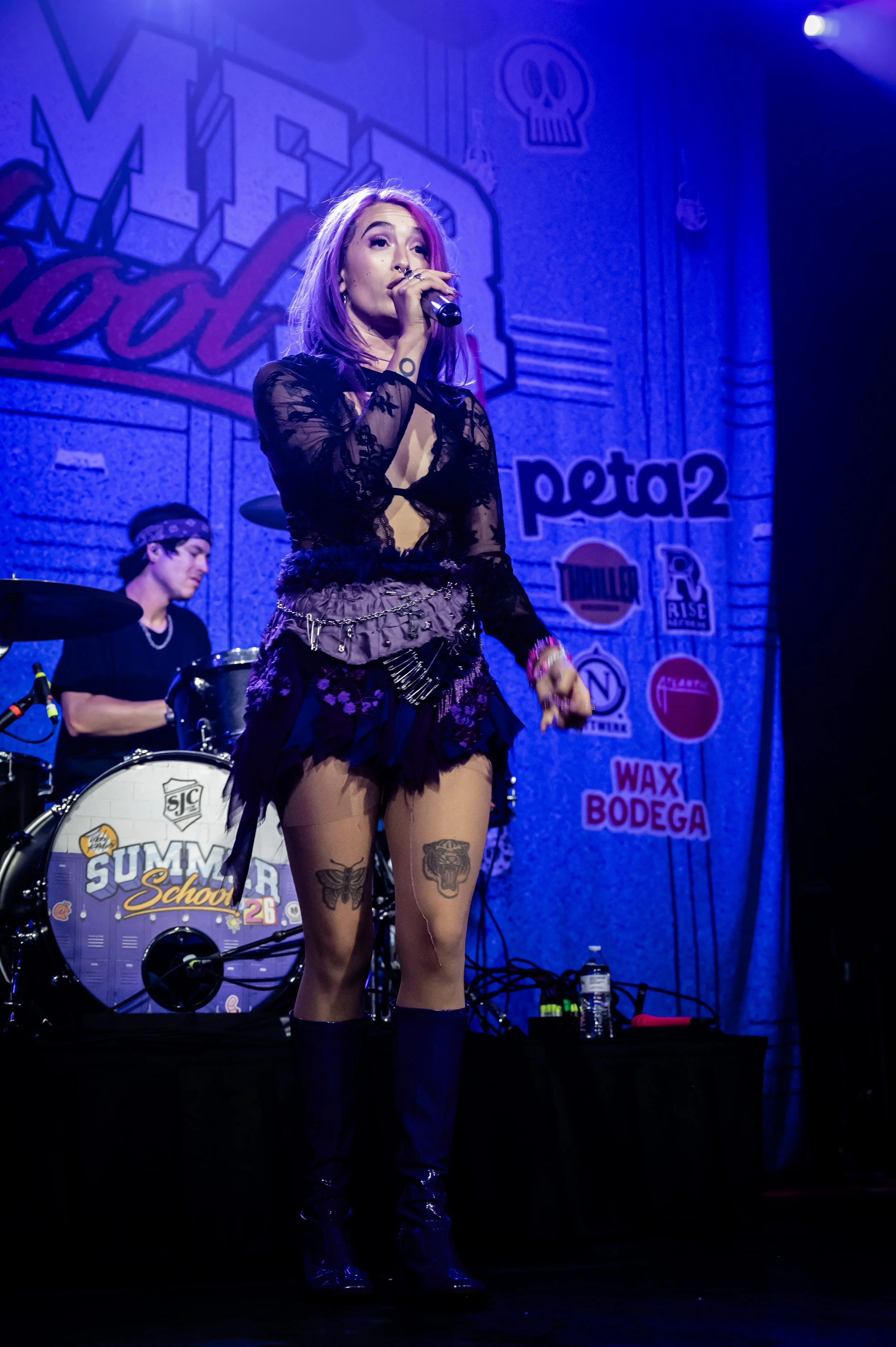 Honey Revenge_0566_24-70.jpg