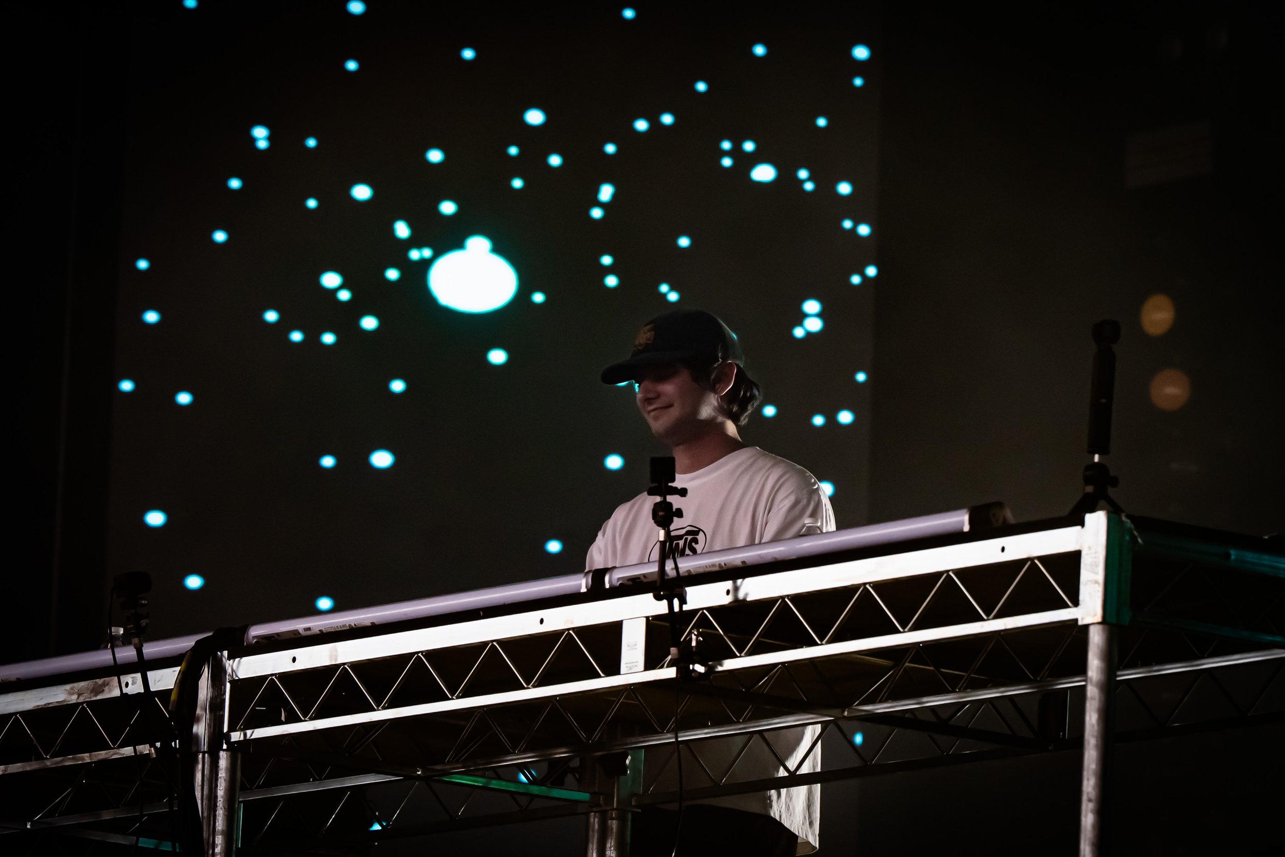 Tape B_0003_70-200.jpg