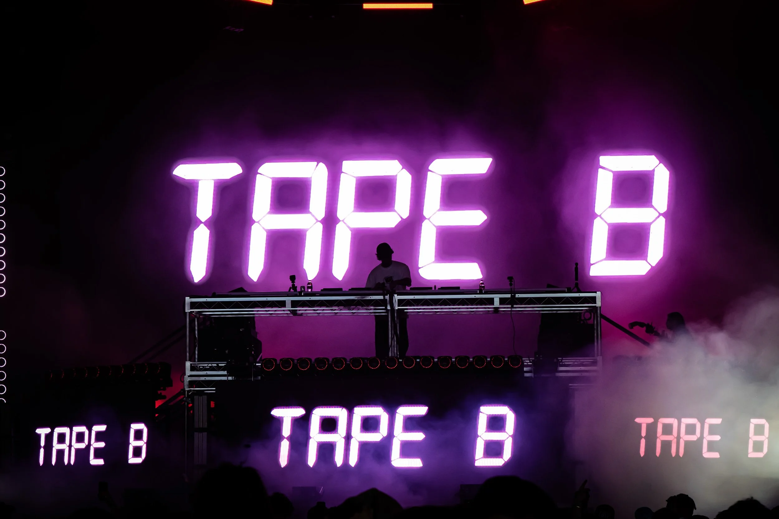Tape B_0733_70-200.jpg