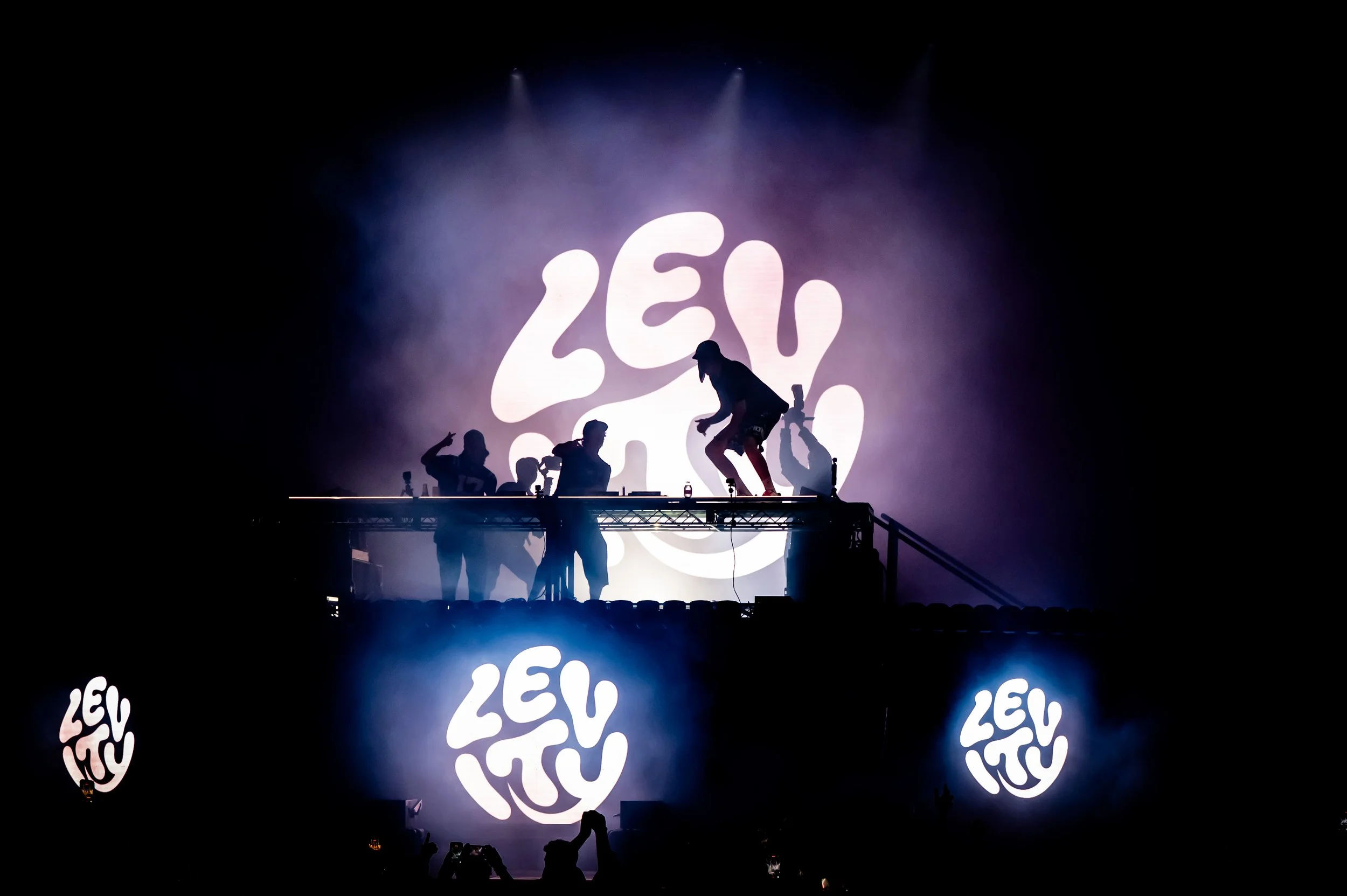 Levity_0044_70-200.jpg